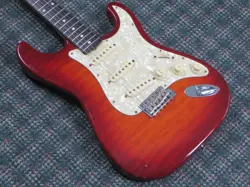 FOTO FLAME STRATOCASTER