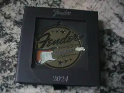 FENDER STRATOCSTER 70TH ANNIVERSARY LIMITED CHRISTMAS ORNAMENT 912-4761-606