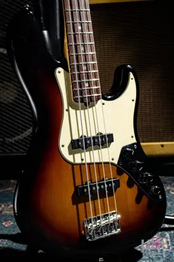 FENDER AMERICAN DELUXE JAZZ BASS / 2007 USED ELECTRIC BASS