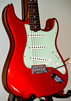 FENDER STRATOCASTER  
