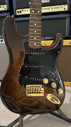 FENDER 1982 WALNUT THE STRAT USA 