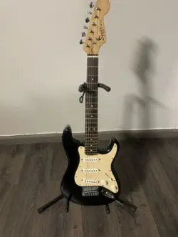 FENDER SQUIER STRAT MINI