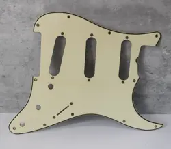 62 PICKGUARD