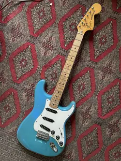 FENDER STRATOCASTER S9