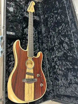 ELECTRIC GUITAR EXOTIC