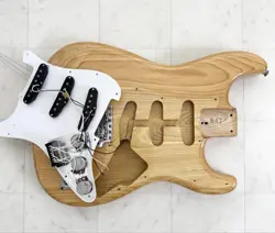 FENDER JAPAN ST72 MADE BY FUJIGEN SAFE DELIVERY FROM JAPAN