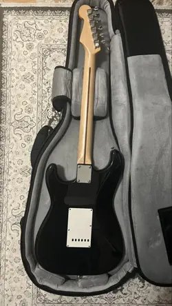 FENDER JAPAN STRATOCASTER SAFE DELIVERY FROM JAPAN