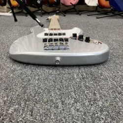 9757 RARE ITEM SQUIER BY FENDER JAZZ BASS SAFE DELIVERY FROM JAPAN