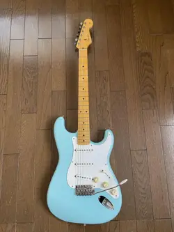 FENDER JAPAN STRATOCASTER DAPHNE BLUE