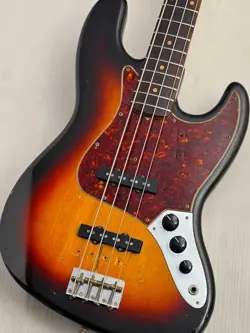 FENDER 1962 JAZZ BASS VINTAGE ELECTRIC BASS GUITAR - EXCELLENT CONDITION