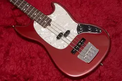 FENDER AMERICAN PERFORMER MUSTANG BASS AUBERGINE 2023 3.930KG