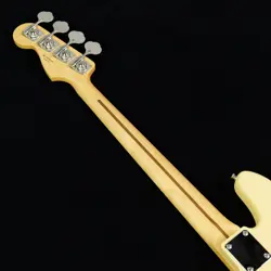 FENDER BASS MADE