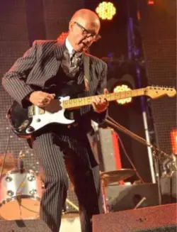 SIGNATURE STRATOCASTER W/