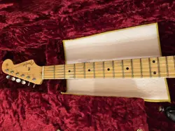 ELECTRIC GUITAR 2001