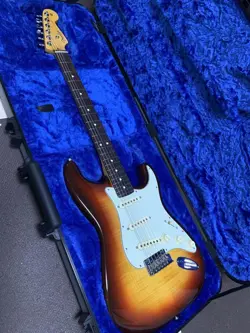 ANNIVERSARY STRATOCASTER FLAME