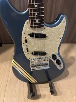 GUITAR USED CONDITION