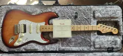 FENDER AMERICAN PROFESSIONAL STRATOCASTER HSS W/MAPLE BOARD - SIENNA SUNBURST
