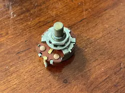 1959 FENDER 1 MEG LIN GUITAR BASS POT