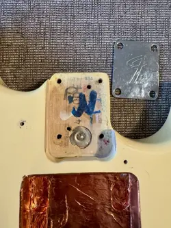 DELUXE STRATOCASTER BODY