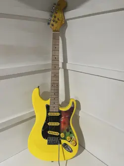 GUITAR- YELLOW
