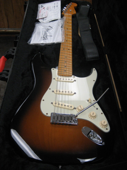 FENDER AMERICAN DELUXE STRATOCASTER 2 TONE SUNBURST 2015