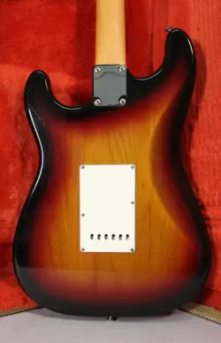 STRATOCASTER SUNBURST FINISH