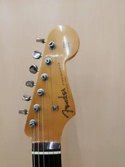 FENDER JAPAN STRATOCASTER ST62 ELECTRIC GUITAR MADE IN JAPAN