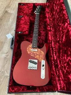 METALLIC RED LIMITED