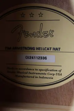 GUITAR NATURAL SATIN