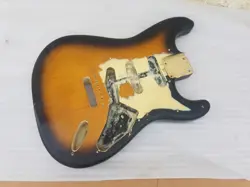 FENDER STRATOCASTER