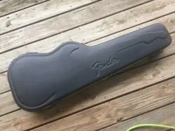 2000 VINTAGE FENDER USA STRATOCASTER TELECASTER AMERICAN MOLDED HARD CASE CLEAN!