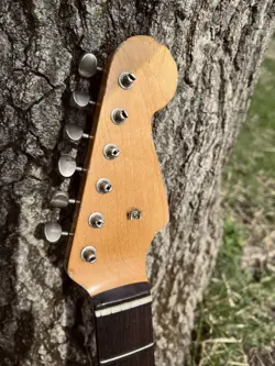 ALLPARTS STRATOCASTER