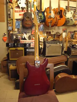 1981 ELECTRIC GUTIAR