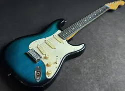 PLUS ELECTRIC GUTIAR