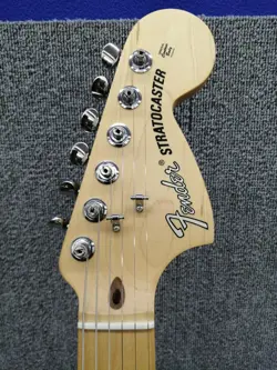 FENDER AMERICAN PERFORMER STRATOCASTER SATIN LAKE PLACID BLUE MAPLE