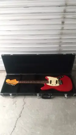 ELECTRIC GUITAR FENDER DUOSONIC II MUSTANG ORIGINAL RED MUSICMASTER WITH CASE