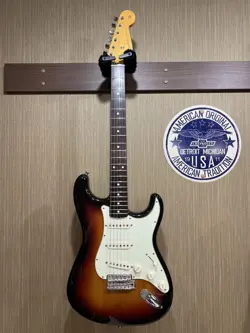 ［FENDER JAPAN ST62 R SERIAL SERIOUS MODIFICATION SAFE PACKING!