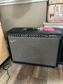 FENDER CHAMPION 100 GUITAR COMBO AMP BLACK
