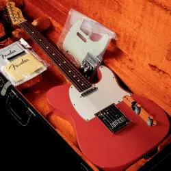 FENDER CUSTOM SHOP CUSTOM DELUXE TELECASTER FIESTA RED