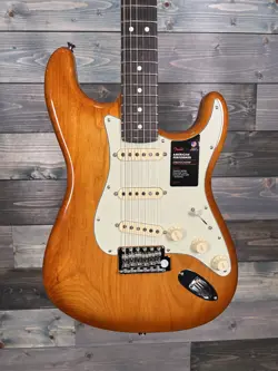 FENDER AMERICAN PERFORMER STRATOCASTER, ROSEWOOD FINGERBOARD, HONEY BURST