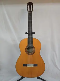 FENDER CG-7 CLASSICAL ACOUSTIC GUITAR WITH CASE