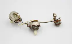 POTS FENDER PRECISION