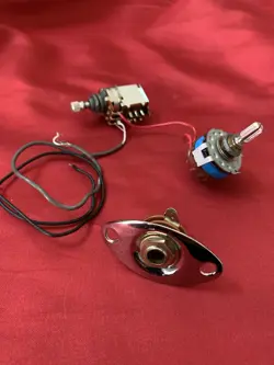 05 FENDER VINTAGE SQUIER MOD ‘51 GUITAR TELE STRAT PUSH POT 500K ROTARY SWITCH