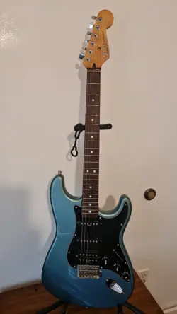 BLUE W/FENDER