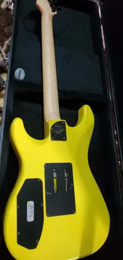 GUITAR YELLOW WITH