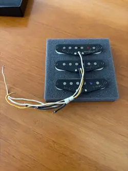 HAND WOUND TOMATILLO