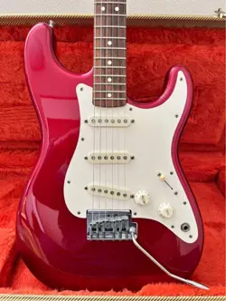 1983-1984 STRATOCASTER