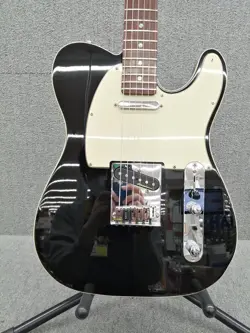 FENDER AMERICAN DELUXE TELECASTER USED 2003 ALDER BODY MAPLE NECK W/HARD CASE