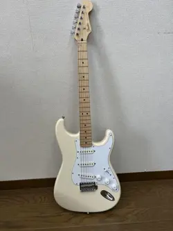 FENDER WHITE ELECTRIC GUITAR #PGI0U1