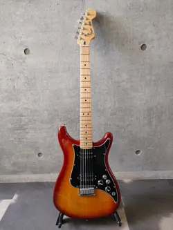 FENDER PLAYER LEAD III STRATOCASTER ELECTRIC GUITAR SUNBURST WITH SOFT CASE